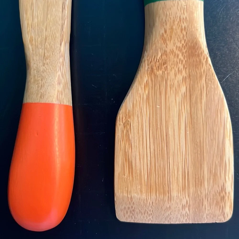 bamboo spreads/server set of 4 with painted handles- NWOT